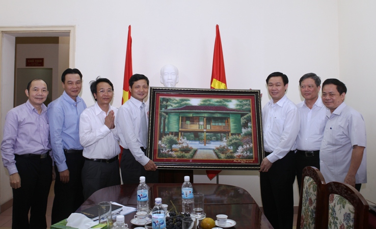 Ban Kinh tế Trung ương làm việc với Ủy ban Giám sát tài chính Quốc gia